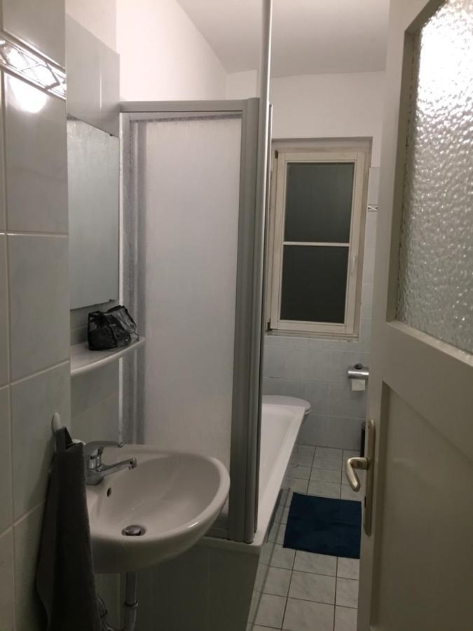 Apartment Herrliche Ferienwohnung Szenenviertel Neustadt *
